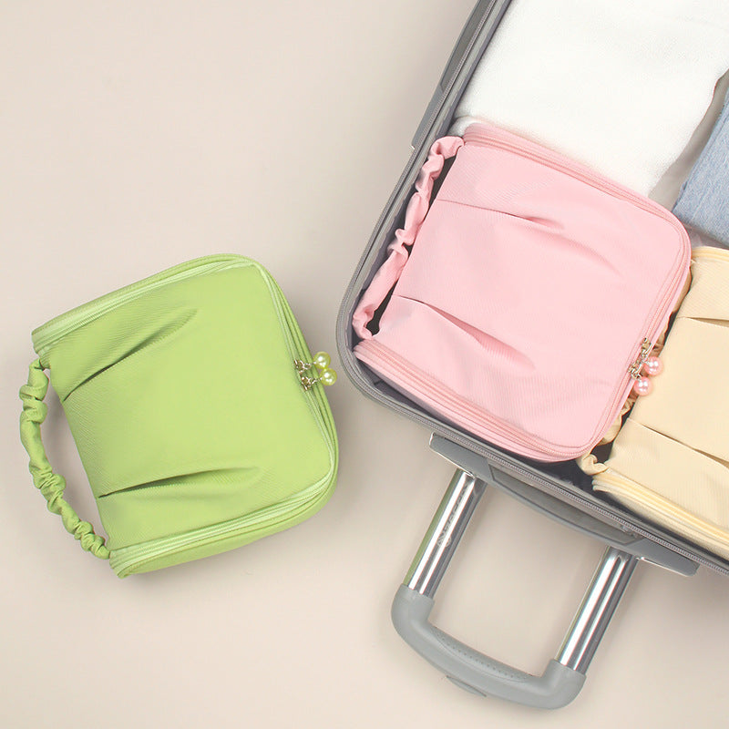 Hanging Travel Pleated Toiletry Portable Cosmetic Bag   067-AA1-0001