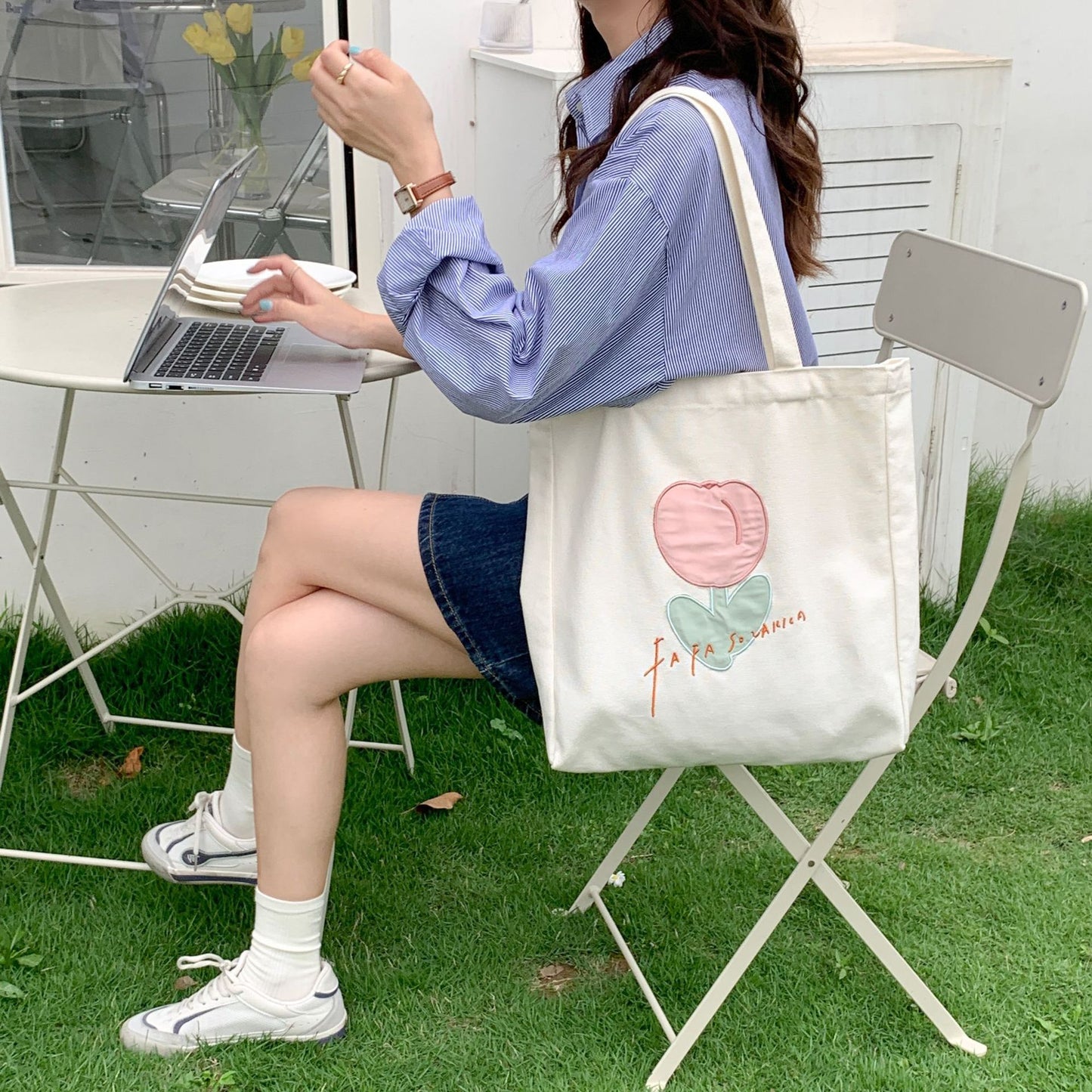 Embroidered Tulip Tote Bag Canvas Bag Shopping Bag Casual Shoulder Bag 067-AA3-0008