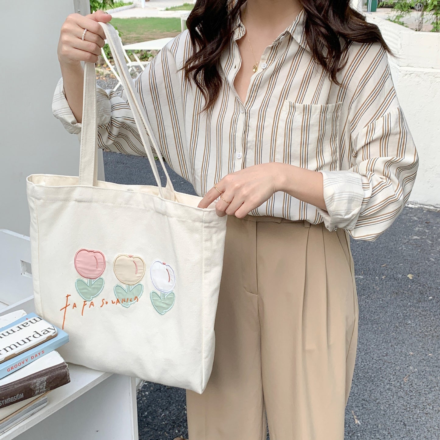 Embroidered Tulip Tote Bag Canvas Bag Shopping Bag Casual Shoulder Bag 067-AA3-0008