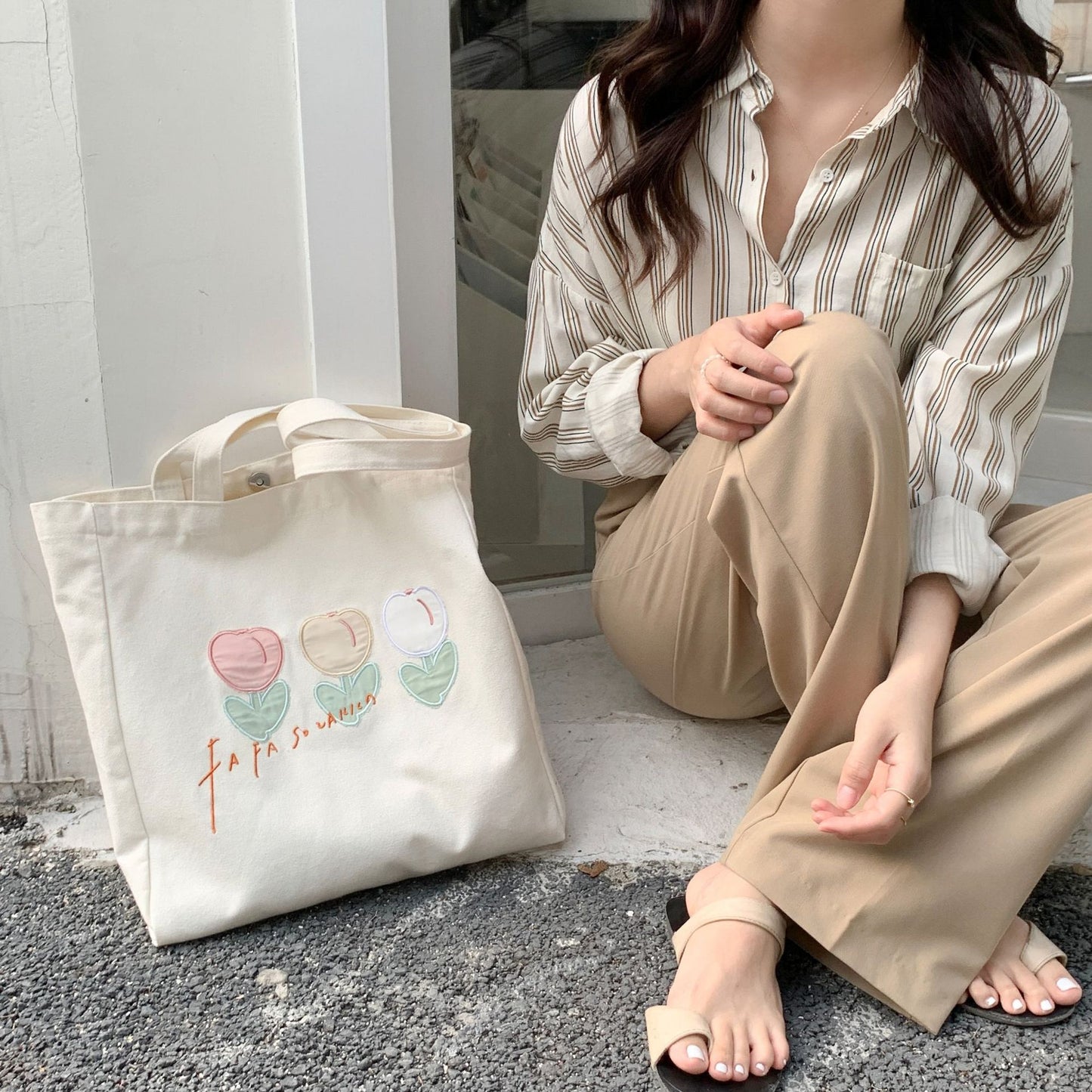 Embroidered Tulip Tote Bag Canvas Bag Shopping Bag Casual Shoulder Bag 067-AA3-0008