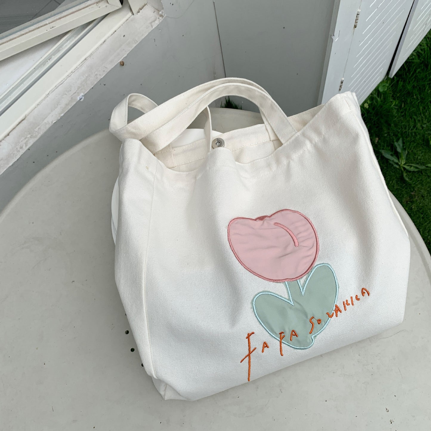 Embroidered Tulip Tote Bag Canvas Bag Shopping Bag Casual Shoulder Bag 067-AA3-0008