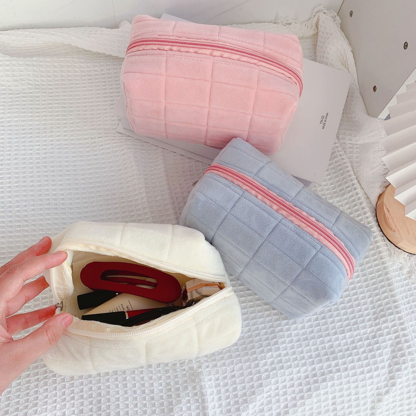 Short Plush Pillow Case Japanese Female Large Capacity Cosmetic Storage Bag Stationery Box   067-AA1-0008